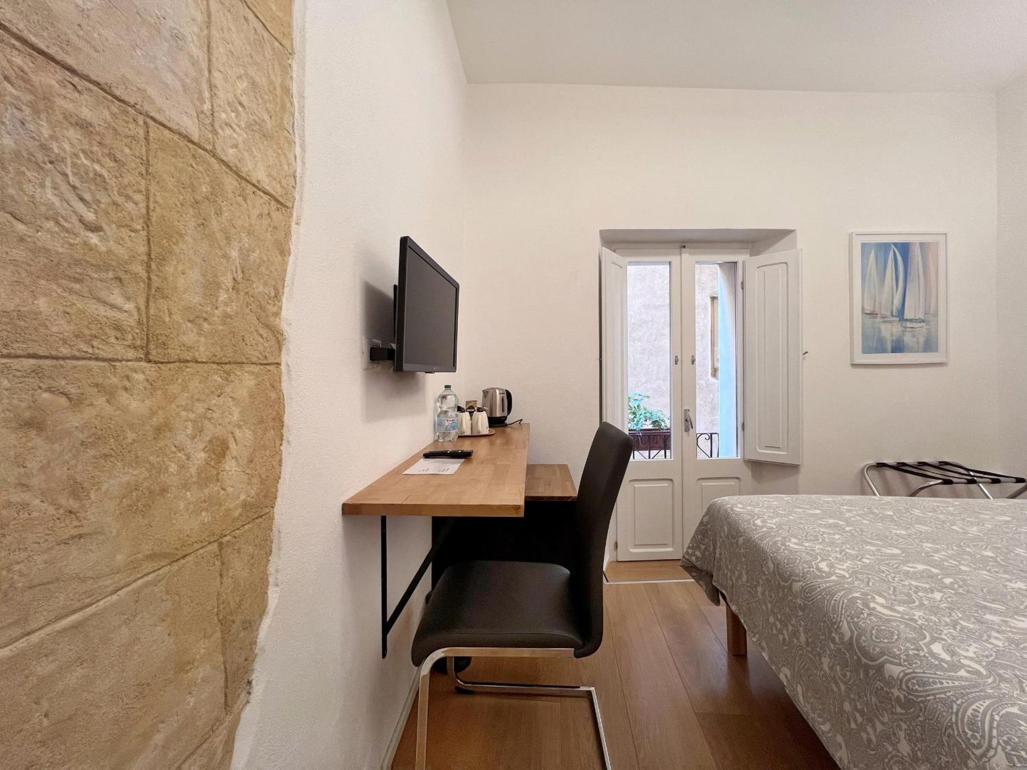 Al Duomo Di Cagliari Hotell Exteriör bild